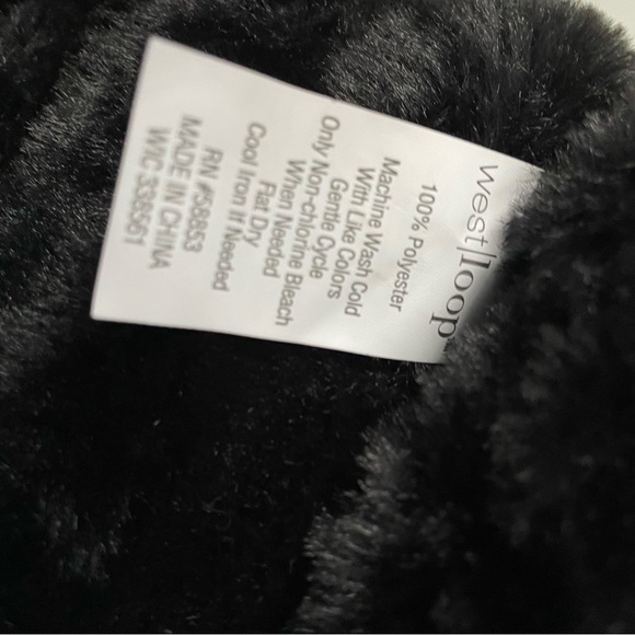 Ladies Faux Fur Infinity scarf - Picture 2 of 4